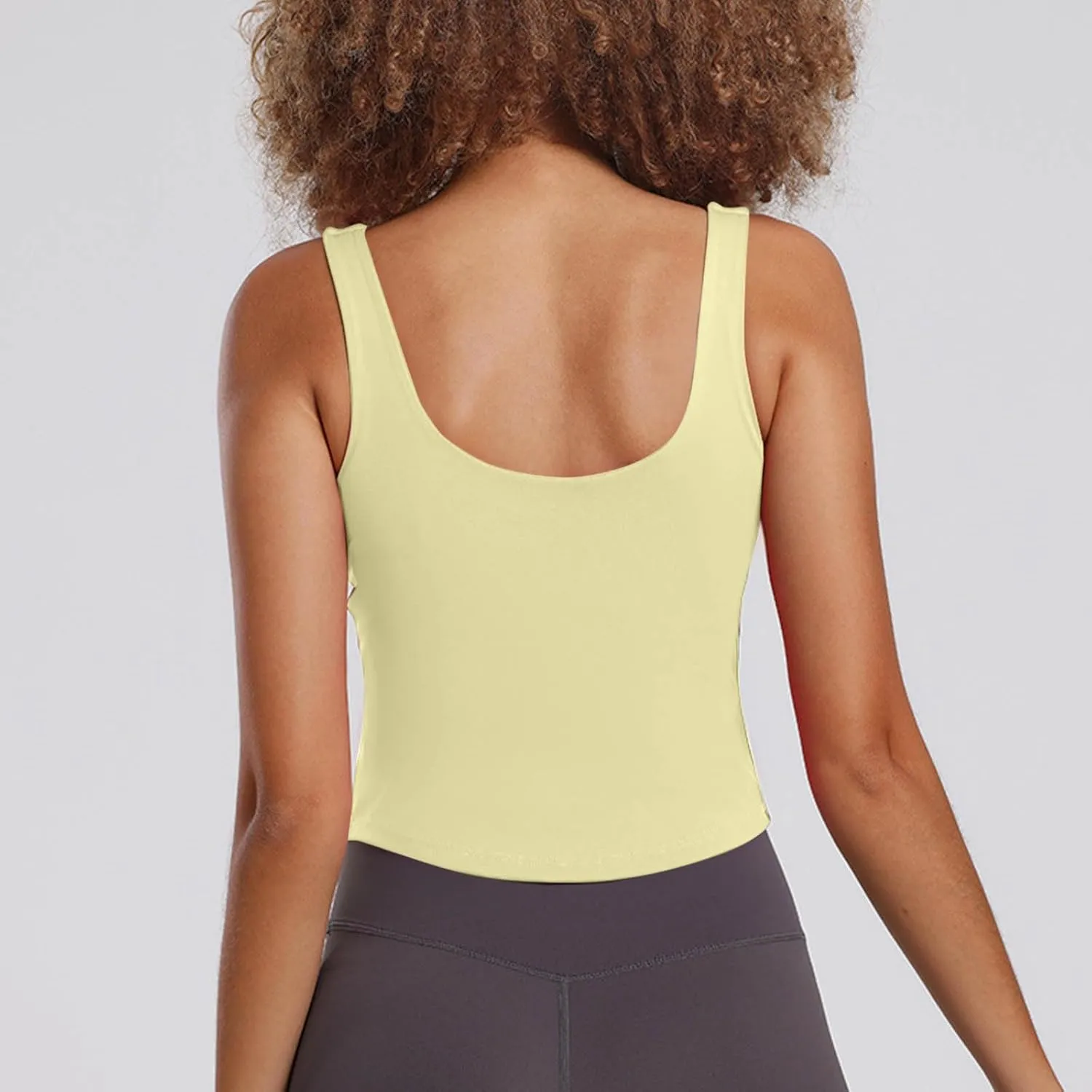Tank Top with Built in Bra Women's 2025 Summer Workout Tanks U Neck Athletic Basic Comfy Undershirts for Lounge