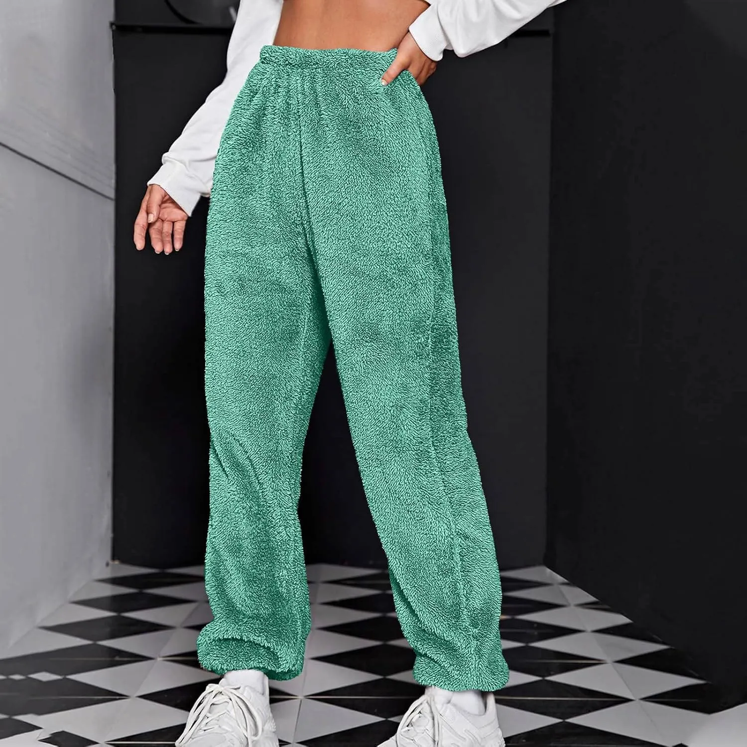 Women's Winter Warm Fleece Joggers Pants Elastic Waist Comfy Warm Lounge Sweatpants Sherpa Lined Fluffy Pajama Pants